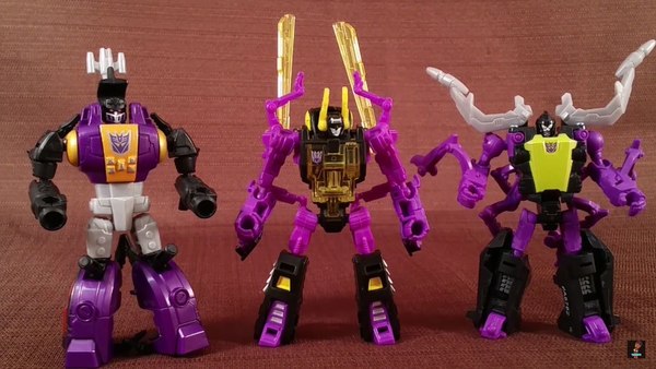 Titans Return Kickback Legends Class Insecticon Video Review (1 of 1)